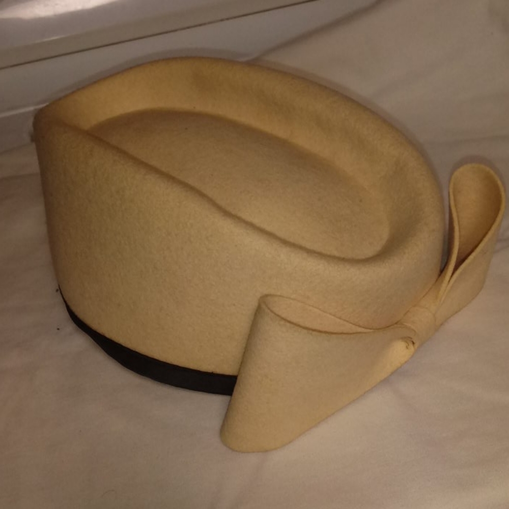 Sunday hat